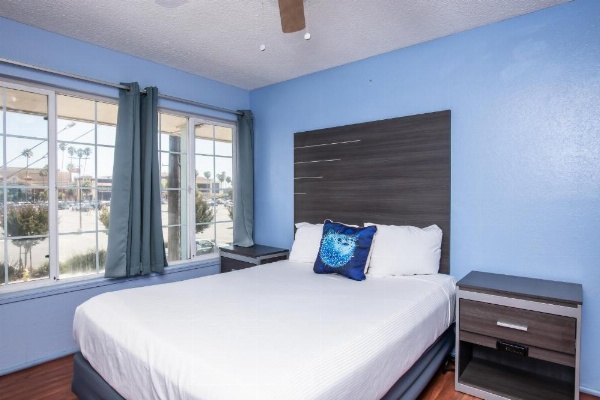 Aqua Breeze Inn image 78